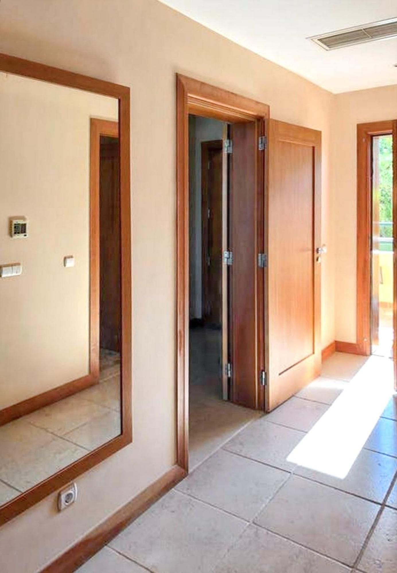 Seaside Serenity: One-Bedroom Retreat with Private Pool Estombar Exterior photo
